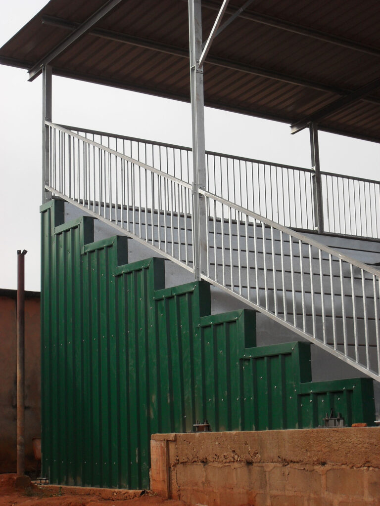 33 768x1024 - Gradas Nigeria