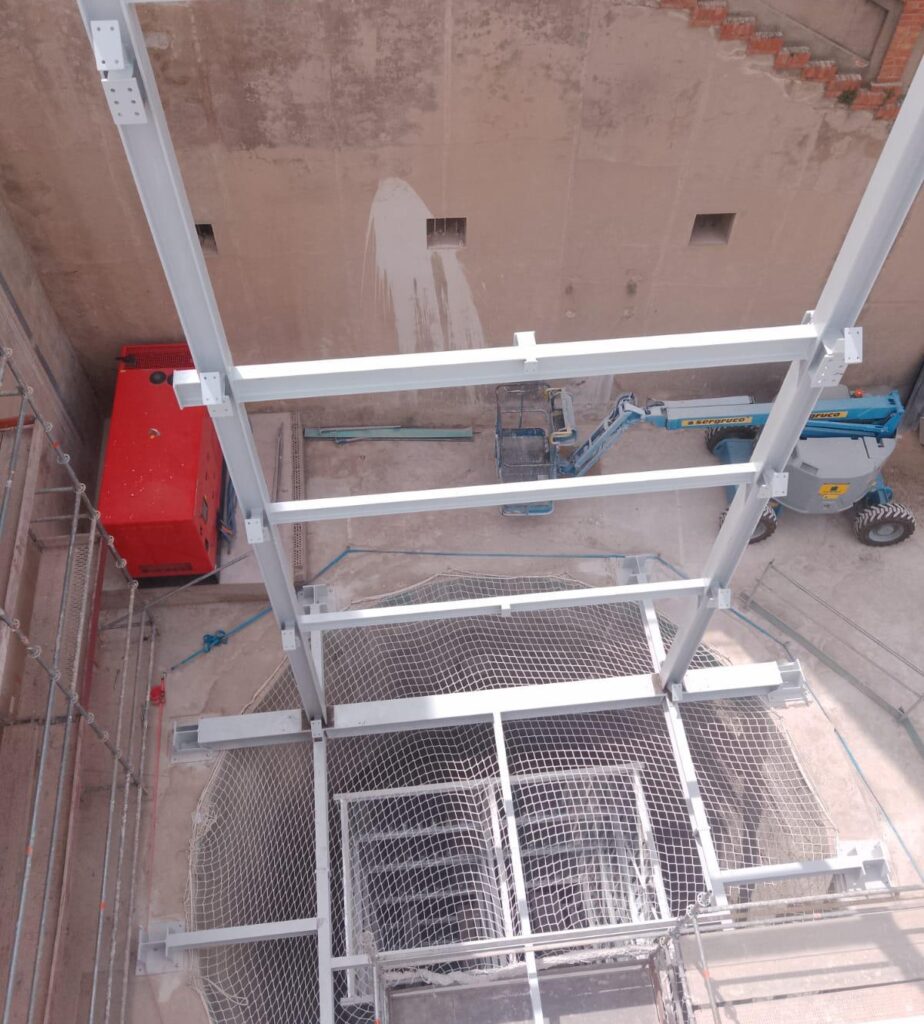 Imagen de WhatsApp 2025 07 21 a las 10.08.14 71665013 e1753251481362 924x1024 - Ascensor Casco Viejo teruel