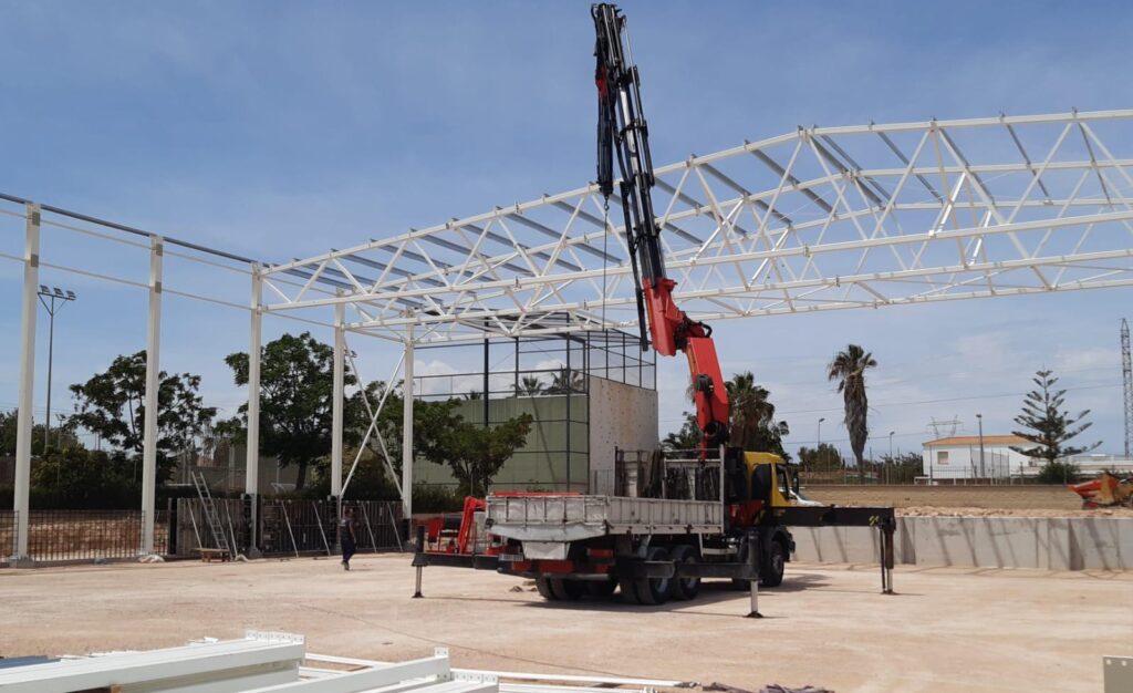 Imagen de WhatsApp 2025 07 21 a las 10.16.34 0ca70e7c e1753265171777 1024x626 - Polideportivo en los montesinos