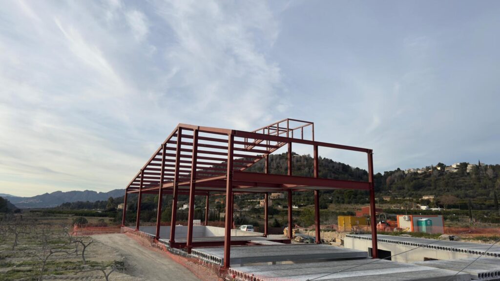 Imagen de WhatsApp 2025 07 21 a las 10.31.21 066302a4 1024x576 - Bodega en pedreguer